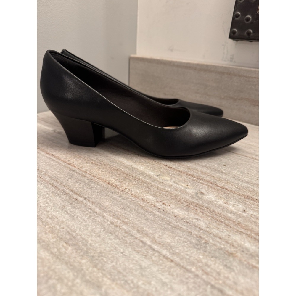 Clarks Collection Teresa Step Black Leather Dress Pumps Size 9 Classic Business